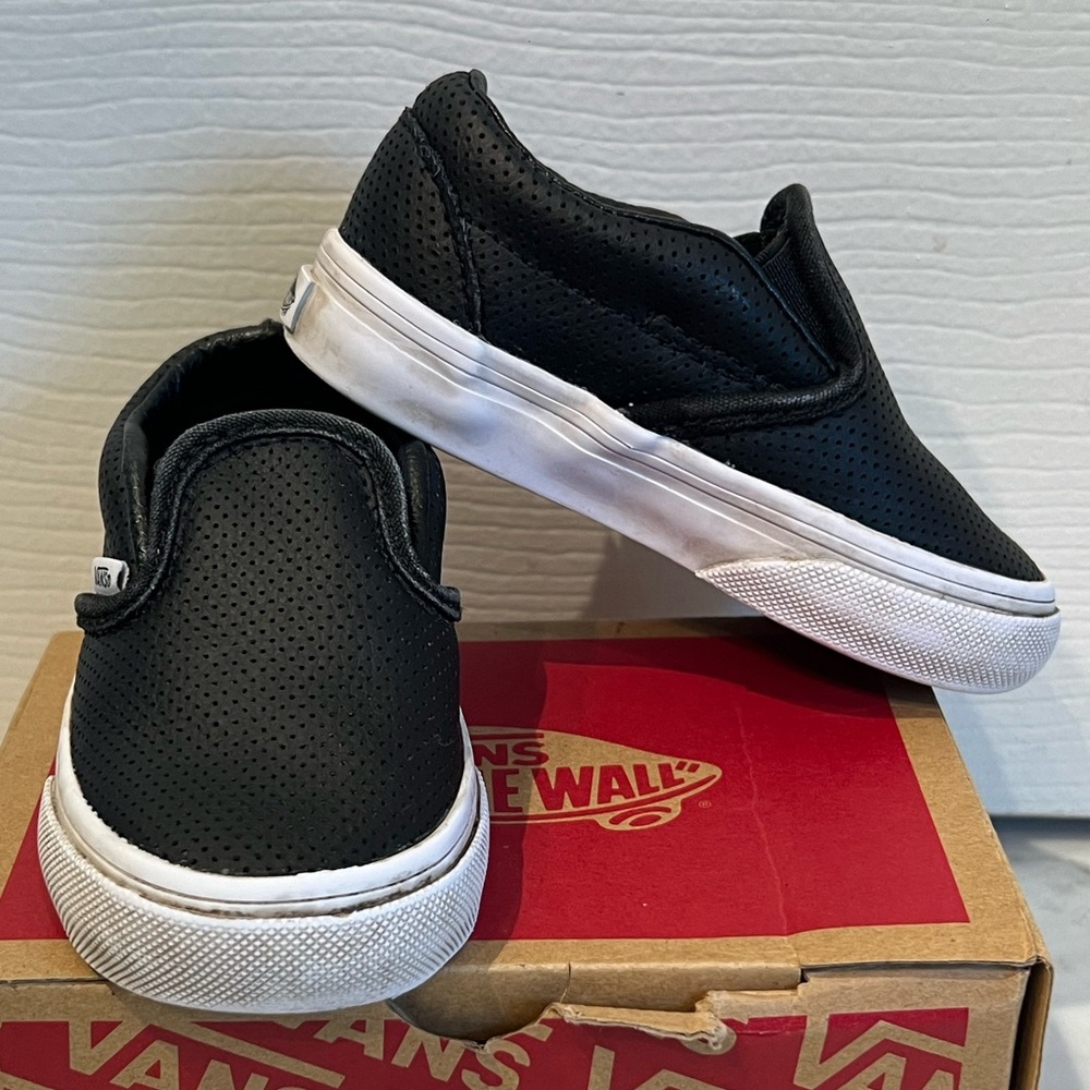 Vans Slip-on Shoes, toddler size 6, black